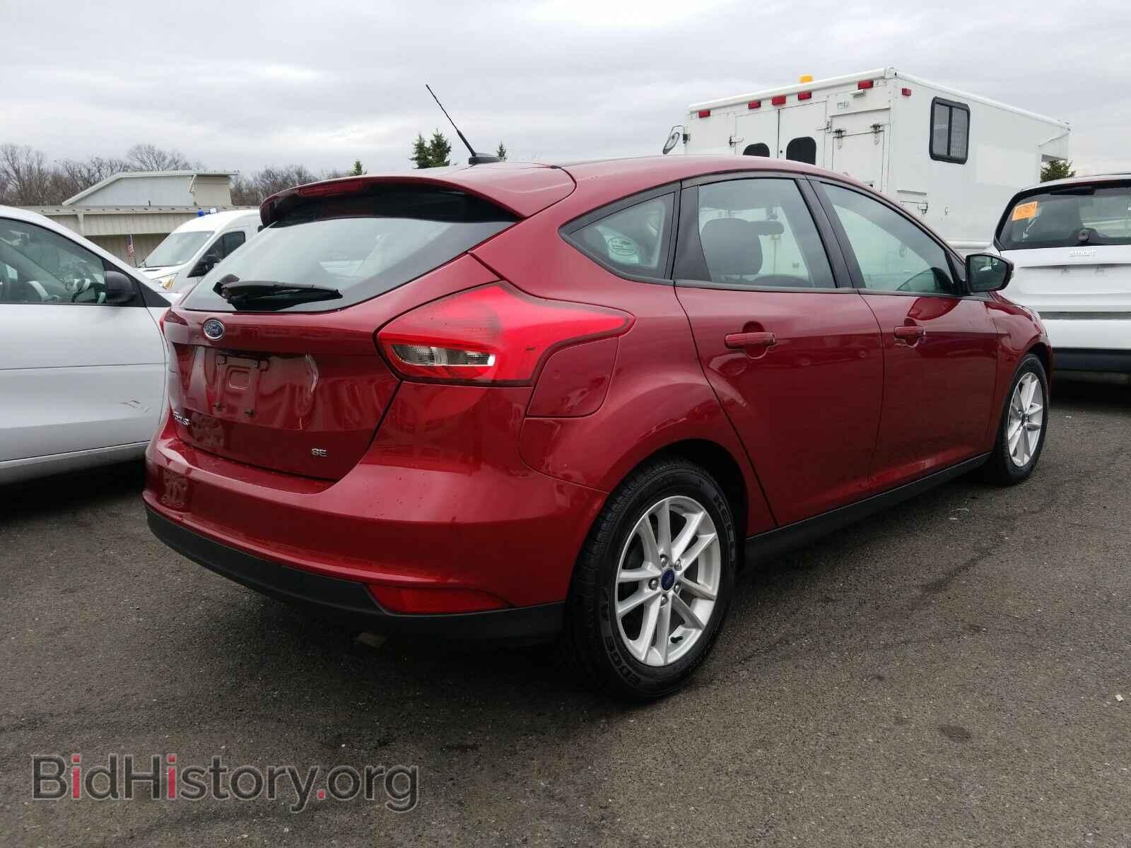 2017 Ford Focus - VIN: 1FADP3K22HL201220 - Фото 2