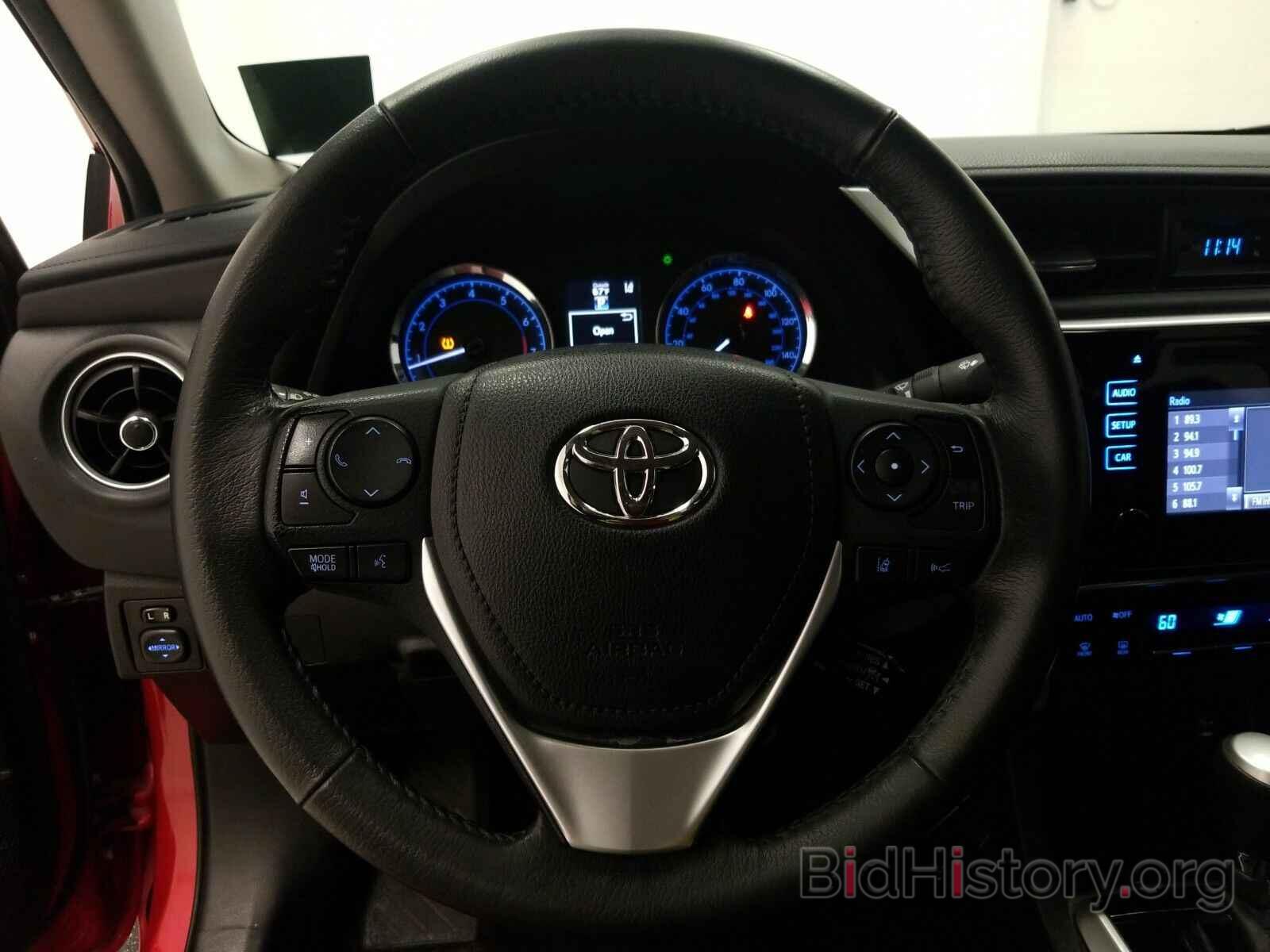 Photo 5YFBURHE0HP610743 - Toyota Corolla 2017