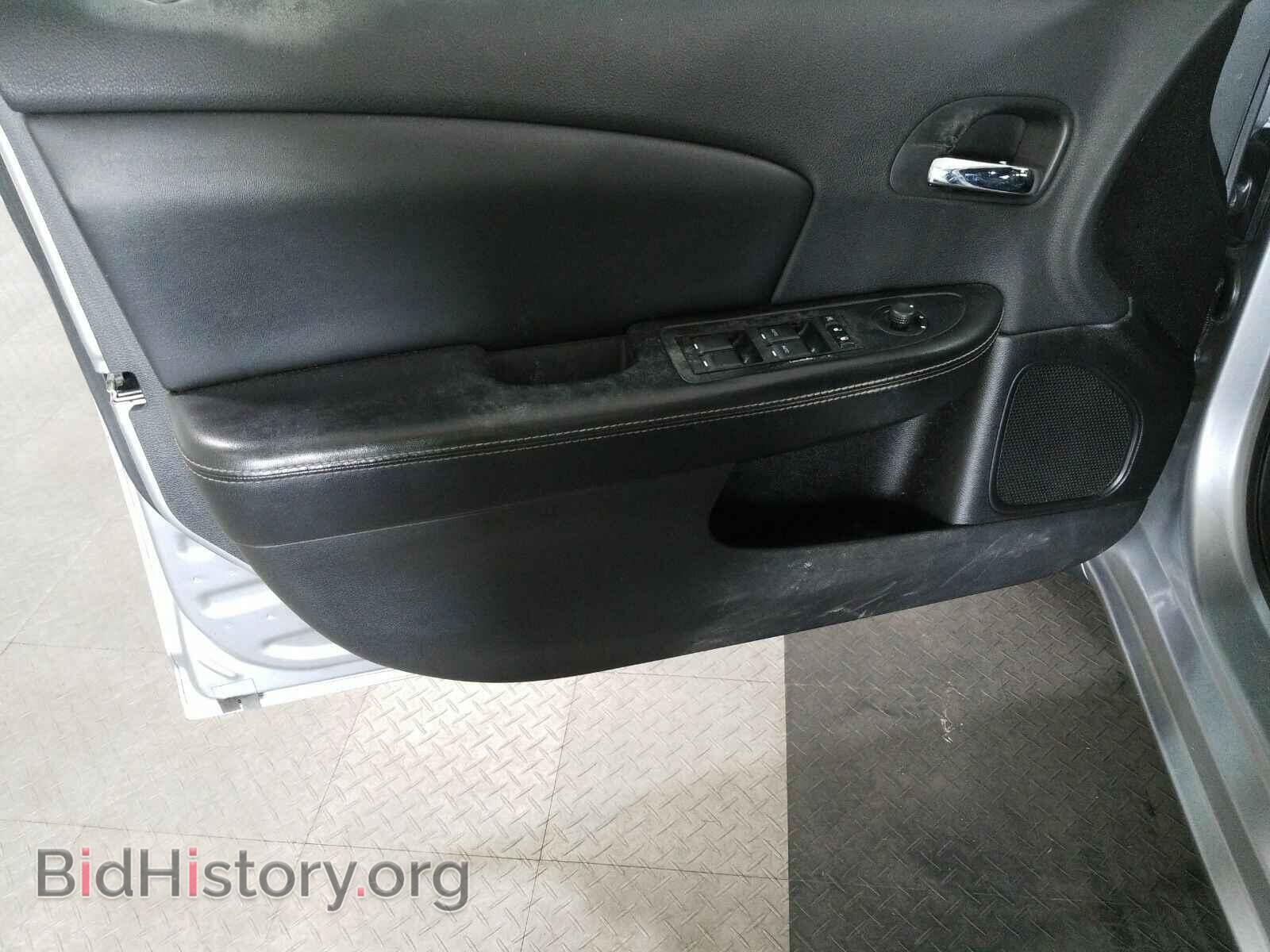 2013 Chrysler 200 - VIN: 1C3CCBCG4DN528758 - Фото 9