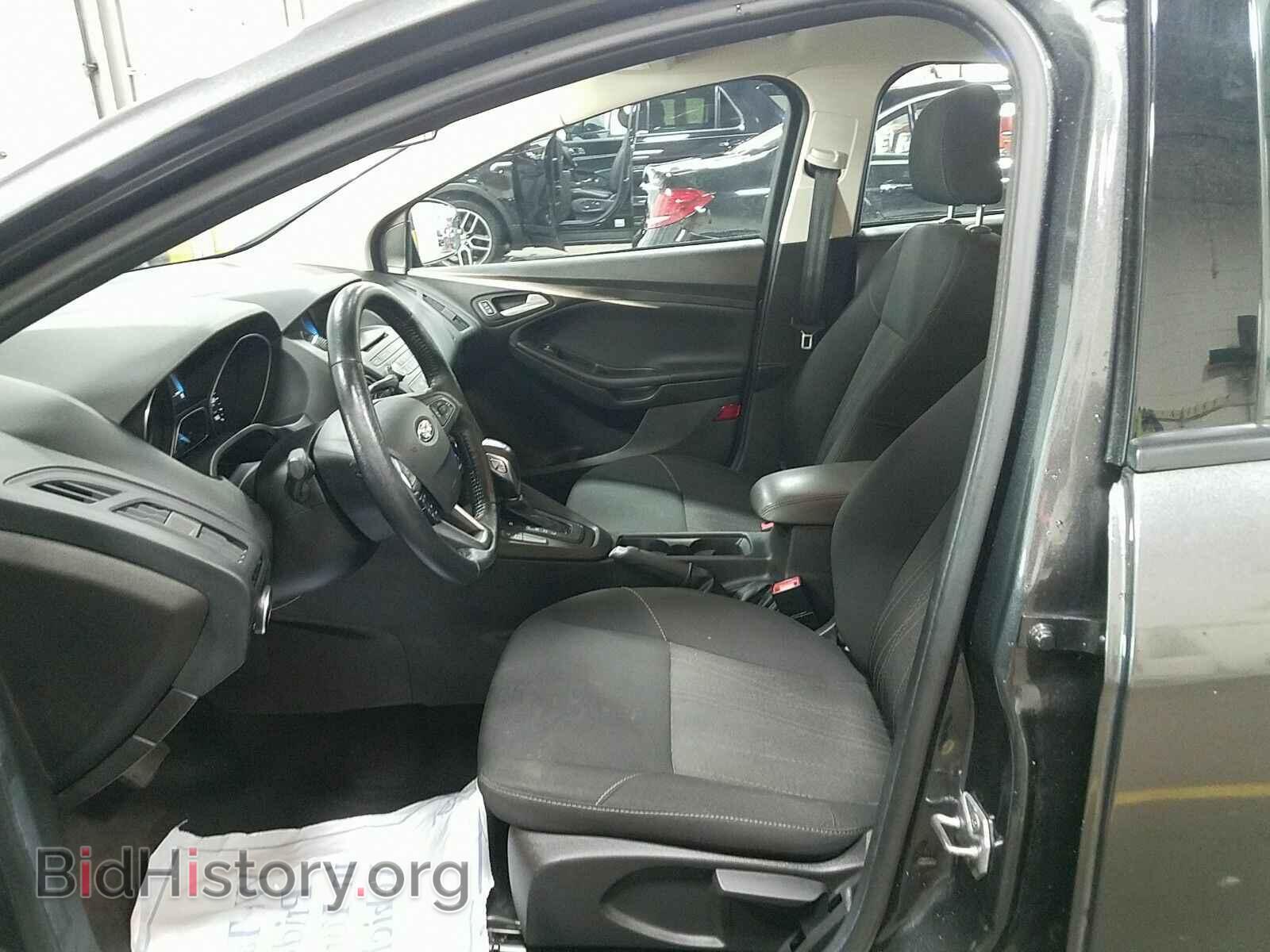 2016 Ford Focus - VIN: 1FADP3K21GL382258 - Фото 3