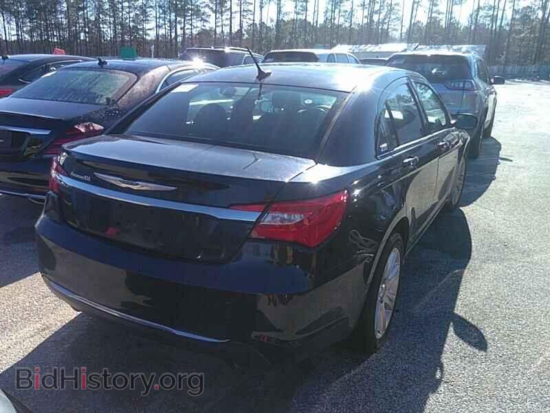 2011 Chrysler 200 - VIN: 1C3BC1FG7BN568802 - Фото 2