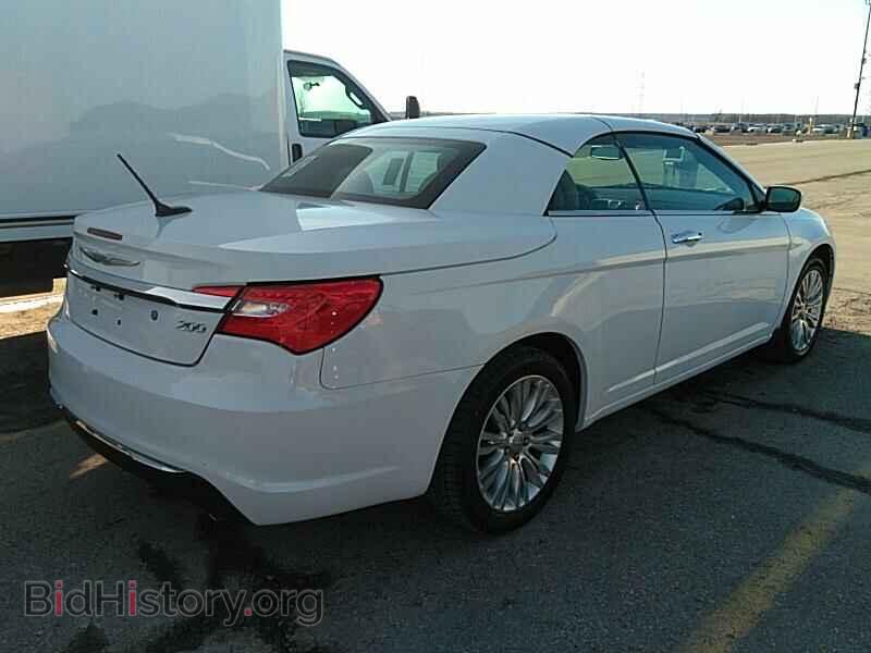 2011 Chrysler 200 - VIN: 1C3BC7EGXBN528881 - Фото 2