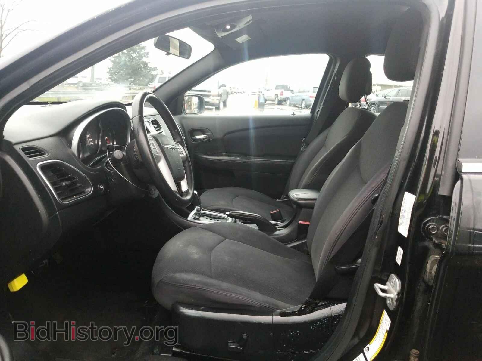 2013 Chrysler 200 - VIN: 1C3CCBBB4DN666323 - Photo 3