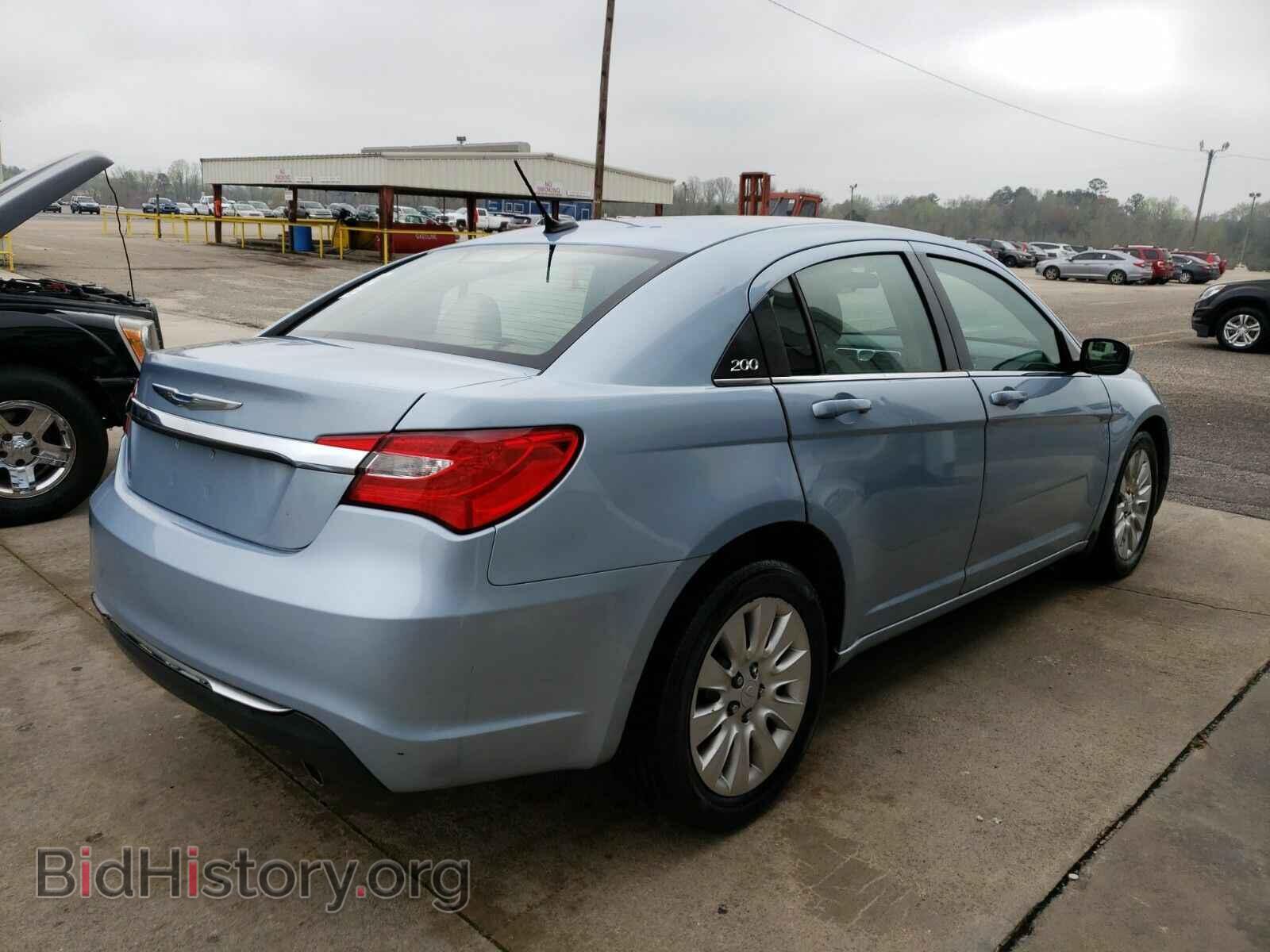 2013 Chrysler 200 - VIN: 1C3CCBAG0DN736767 - Фото 2