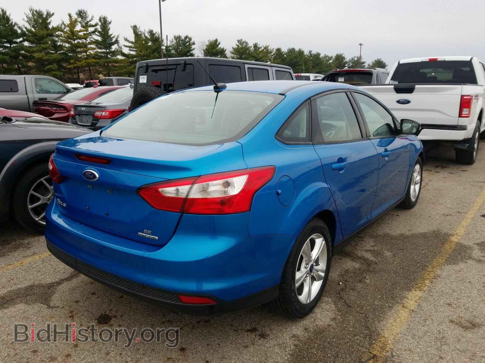 2013 Ford Focus - VIN: 1FADP3F24DL350412 - Фото 2