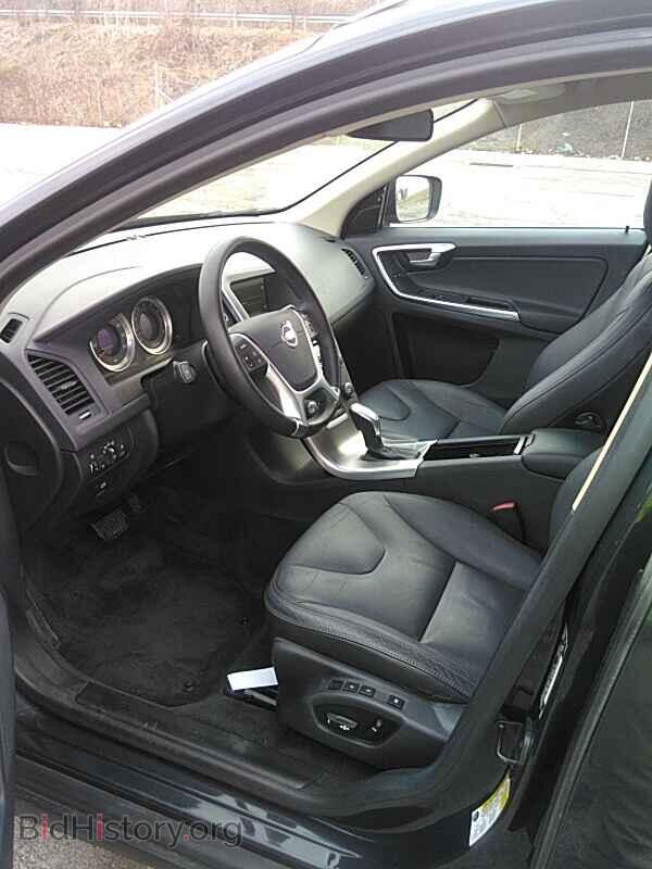 2013 Volvo XC60 - VIN: YV4940DZ8D2386727 - Фото 3
