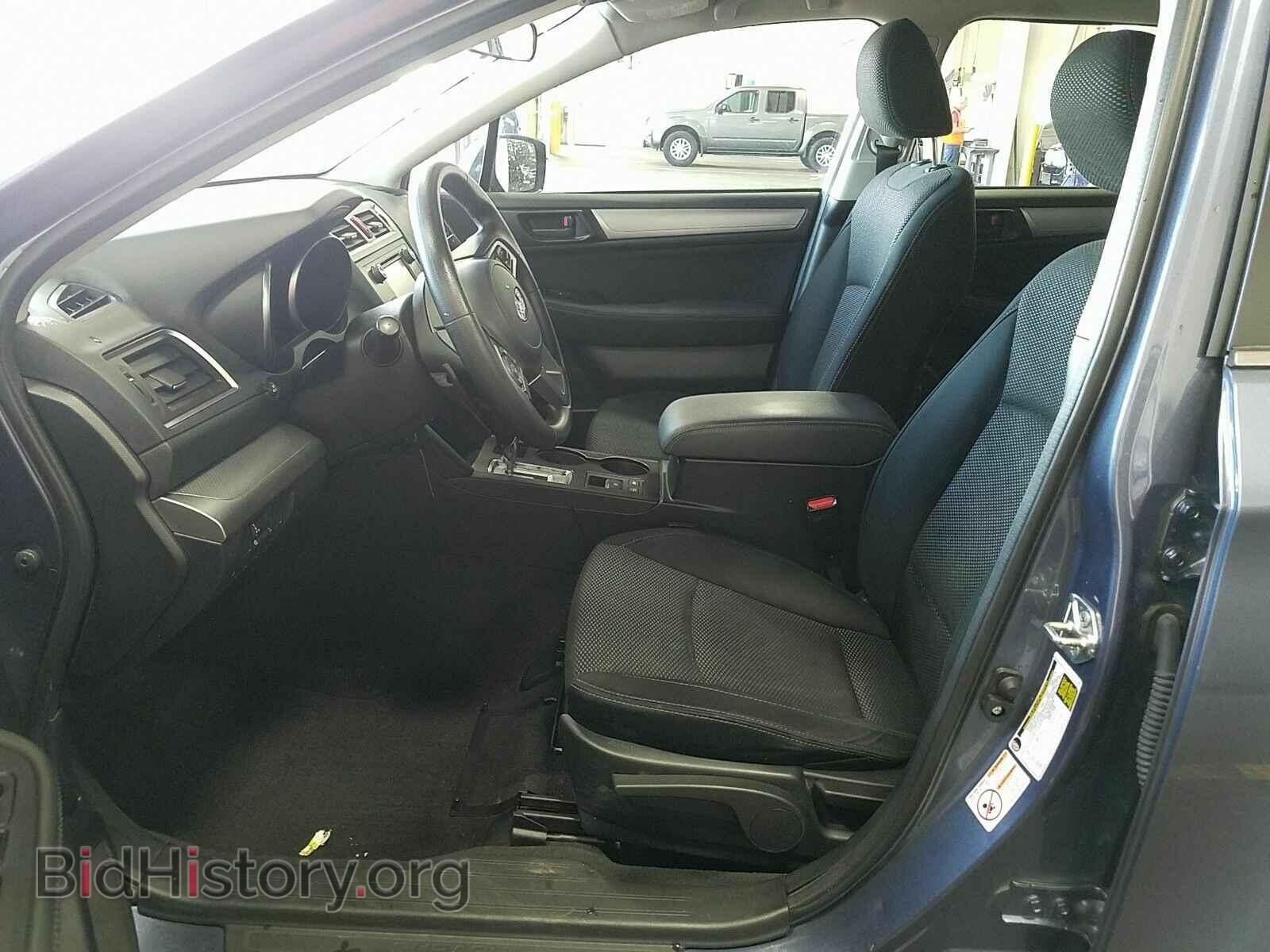 2017 Subaru Outback - VIN: 4S4BSAAC4H3215176 - Фото 3