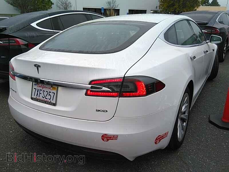 2016 Tesla Model S - VIN: 5YJSA1E27GF176643 - Photo 2