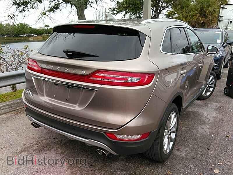 2019 Lincoln MKC - VIN: 5LMCJ2C99KUL01967 - Photo 2