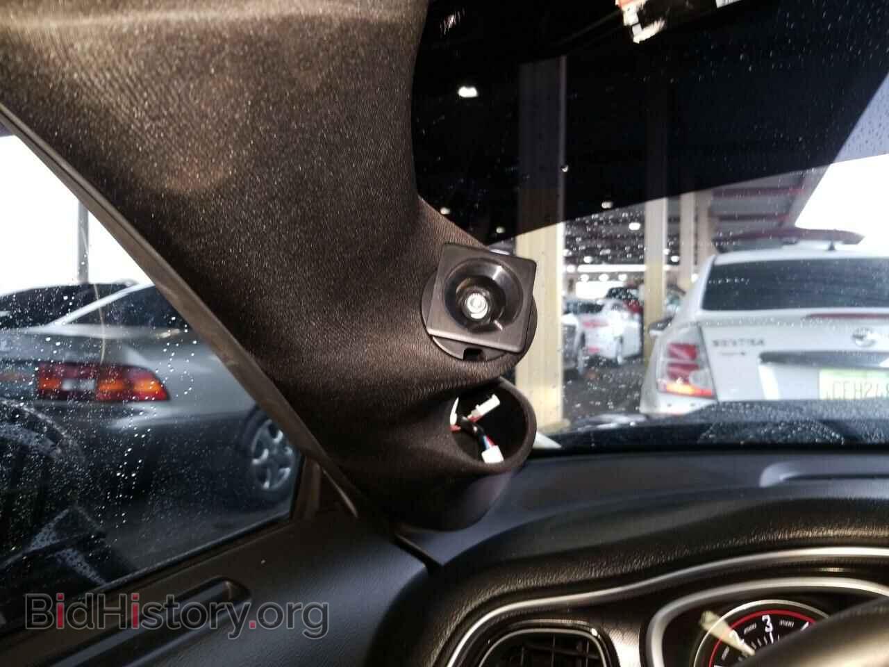 2015 Dodge Challenger - VIN: 2C3CDZBT4FH710556 - Фото 11