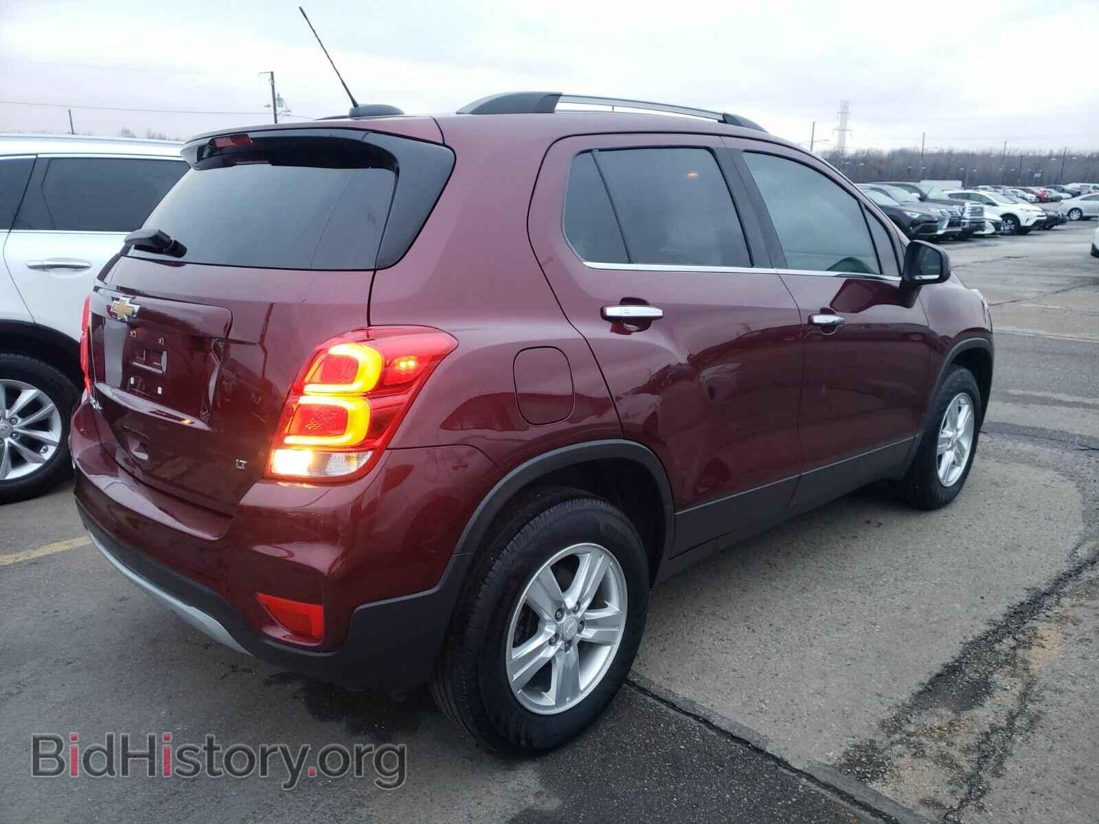 2017 Chevrolet Trax - VIN: 3GNCJPSB9HL204108 - Фото 2