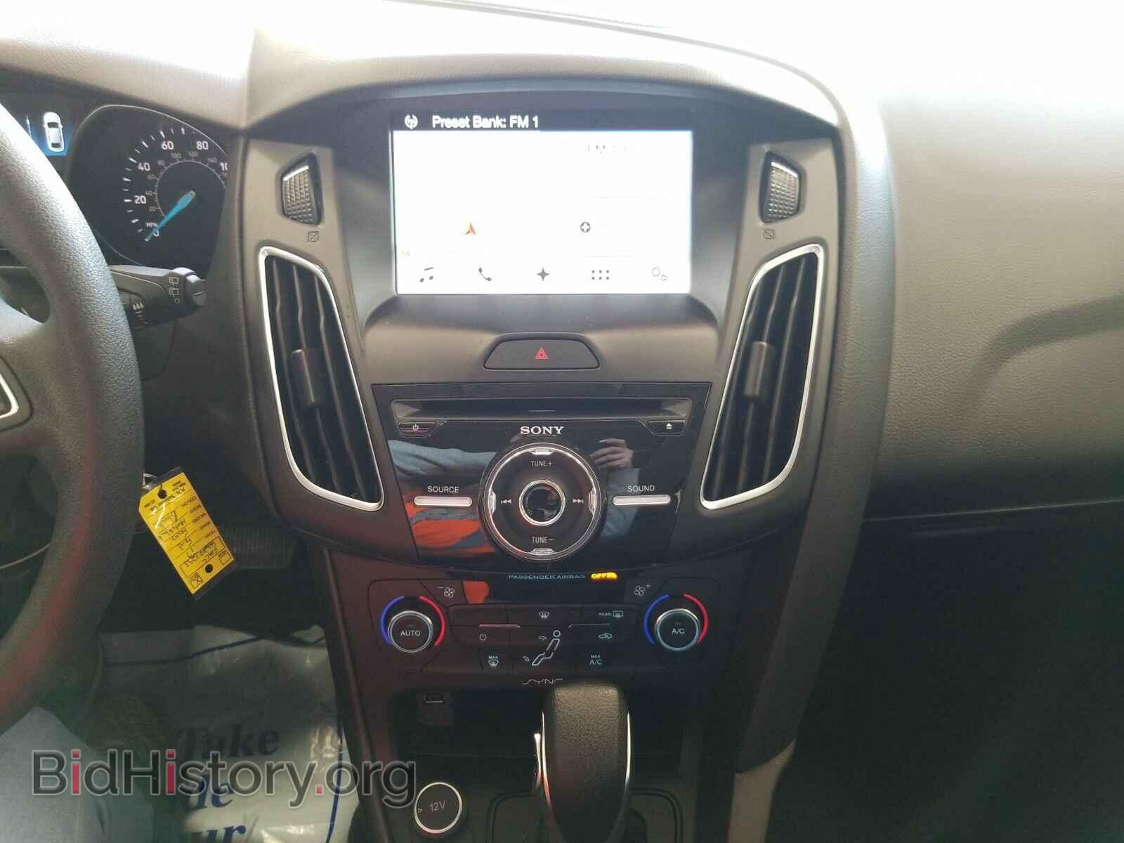 2017 Ford Focus - VIN: 1FADP3M20HL201293 - Фото 4