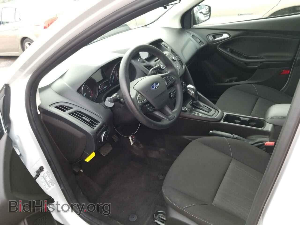 2016 Ford Focus - VIN: 1FADP3F23GL371384 - Фото 3