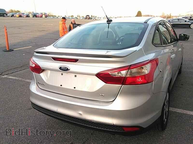 2013 Ford Focus - VIN: 1FADP3F21DL135523 - Фото 2