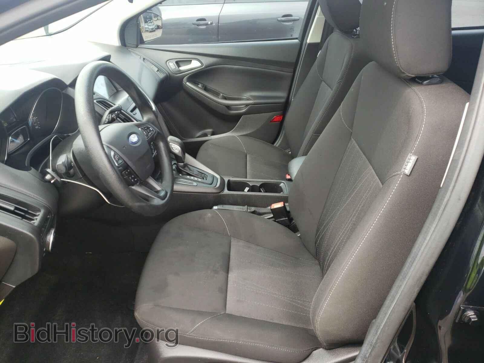 2017 Ford Focus - VIN: 1FADP3M28HL341429 - Фото 3