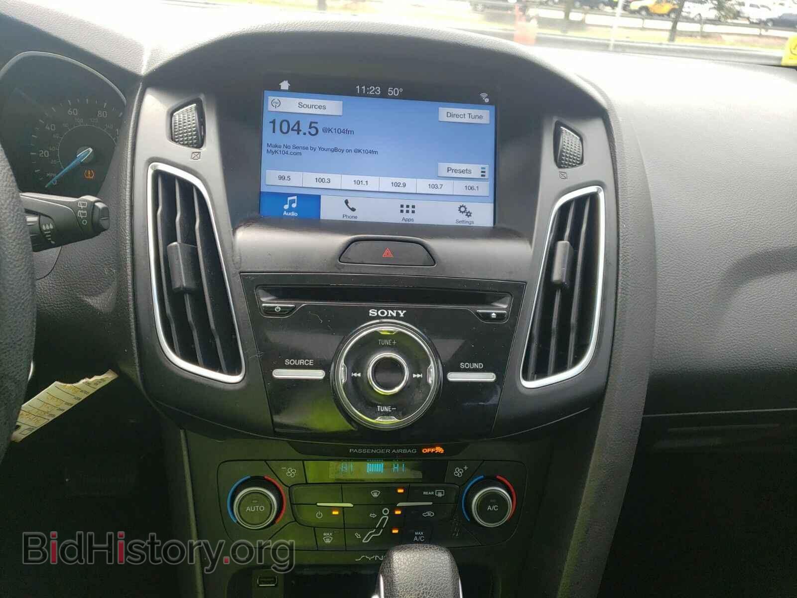 2017 Ford Focus - VIN: 1FADP3M28HL341429 - Фото 4
