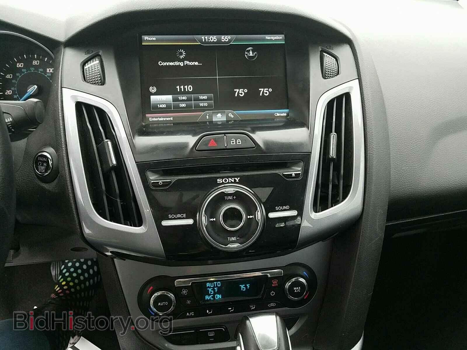 2014 Ford Focus - VIN: 1FADP3J23EL460683 - Photo 4