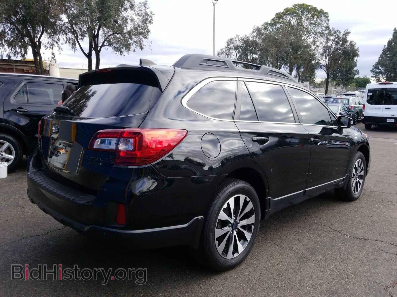 2017 Subaru Outback - VIN: 4S4BSANC0H3359009 - Photo 2