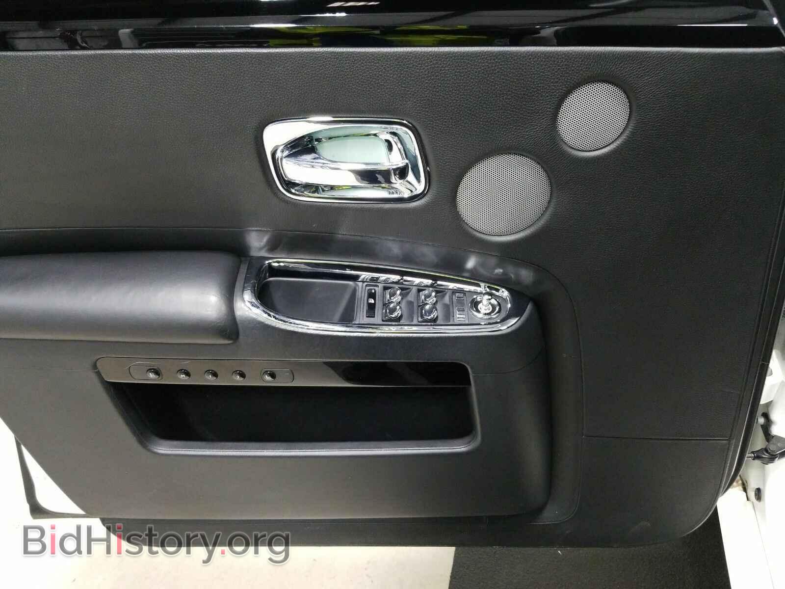 2012 Rolls-Royce Ghost - VIN: SCA664S59CUX50722 - Photo 9