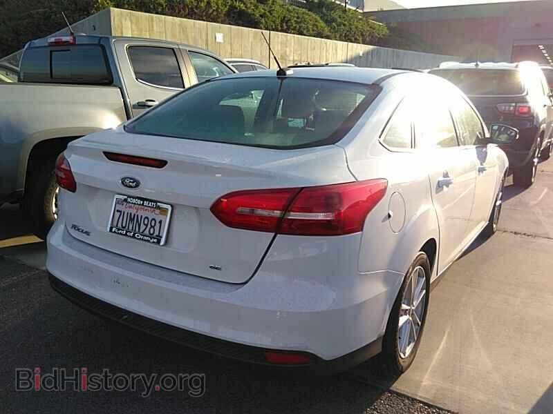 2016 Ford Focus - VIN: 1FADP3F25GL365165 - Фото 2