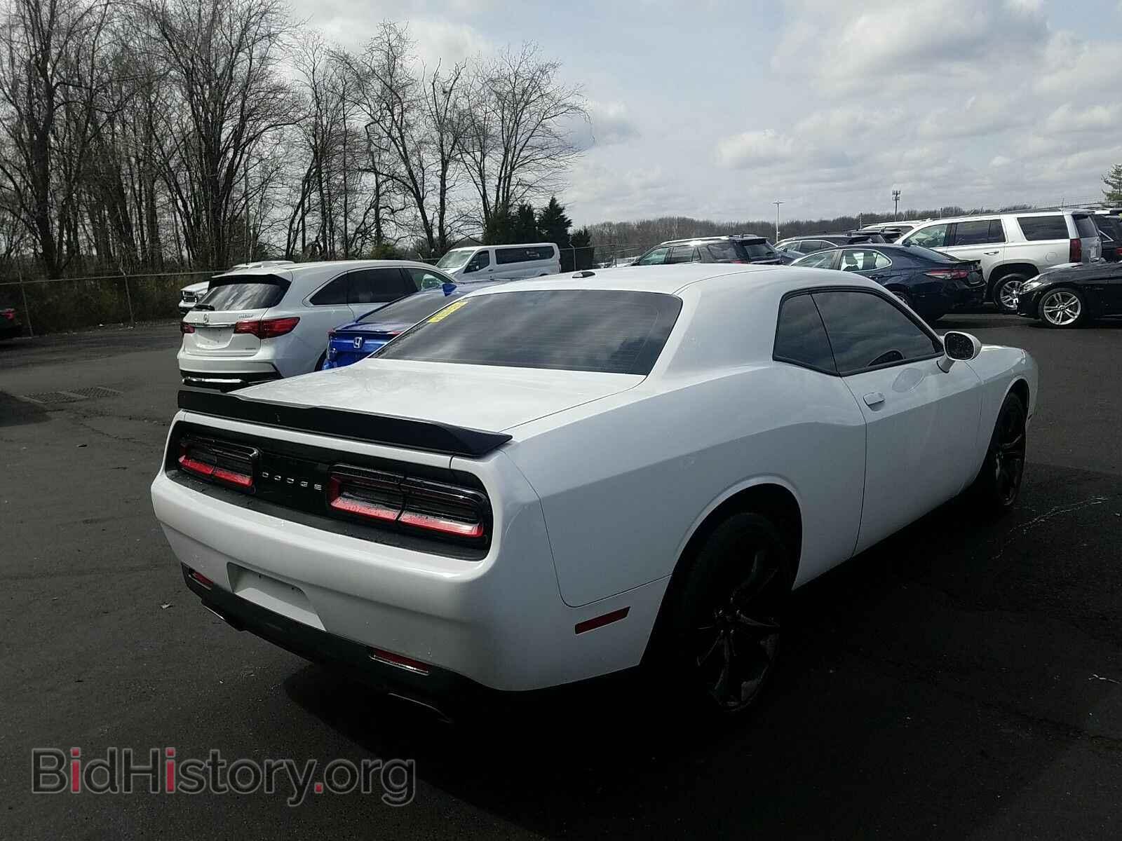 2018 Dodge Challenger - VIN: 2C3CDZAG4JH128017 - Фото 2