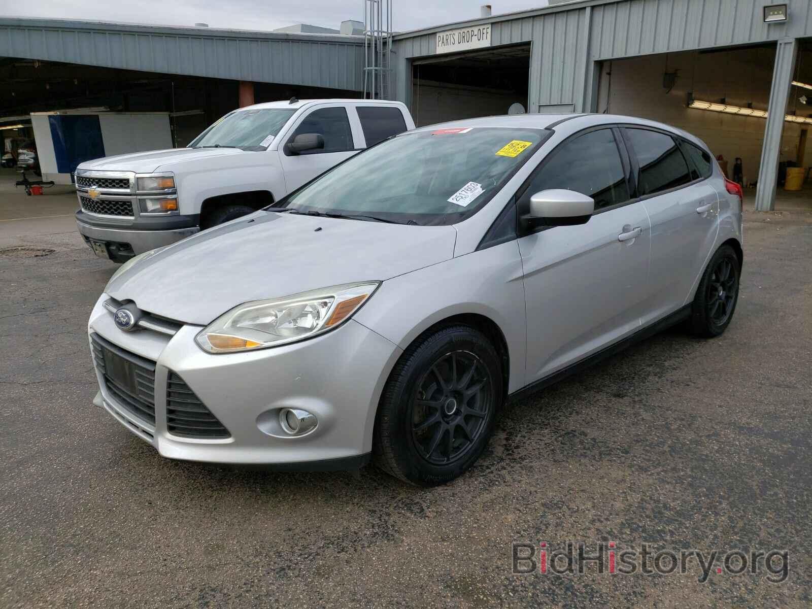 Photo 1FAHP3K24CL337598 - Ford Focus 2012