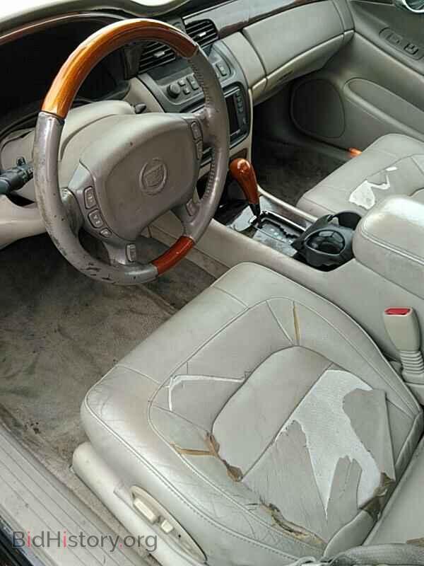 2004 Cadillac DeVille - VIN: 1G6KF57964U132979 - Photo 3