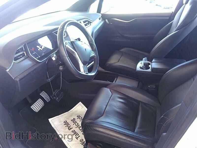 2016 Tesla Model X - VIN: 5YJXCBE48GF022644 - Photo 3