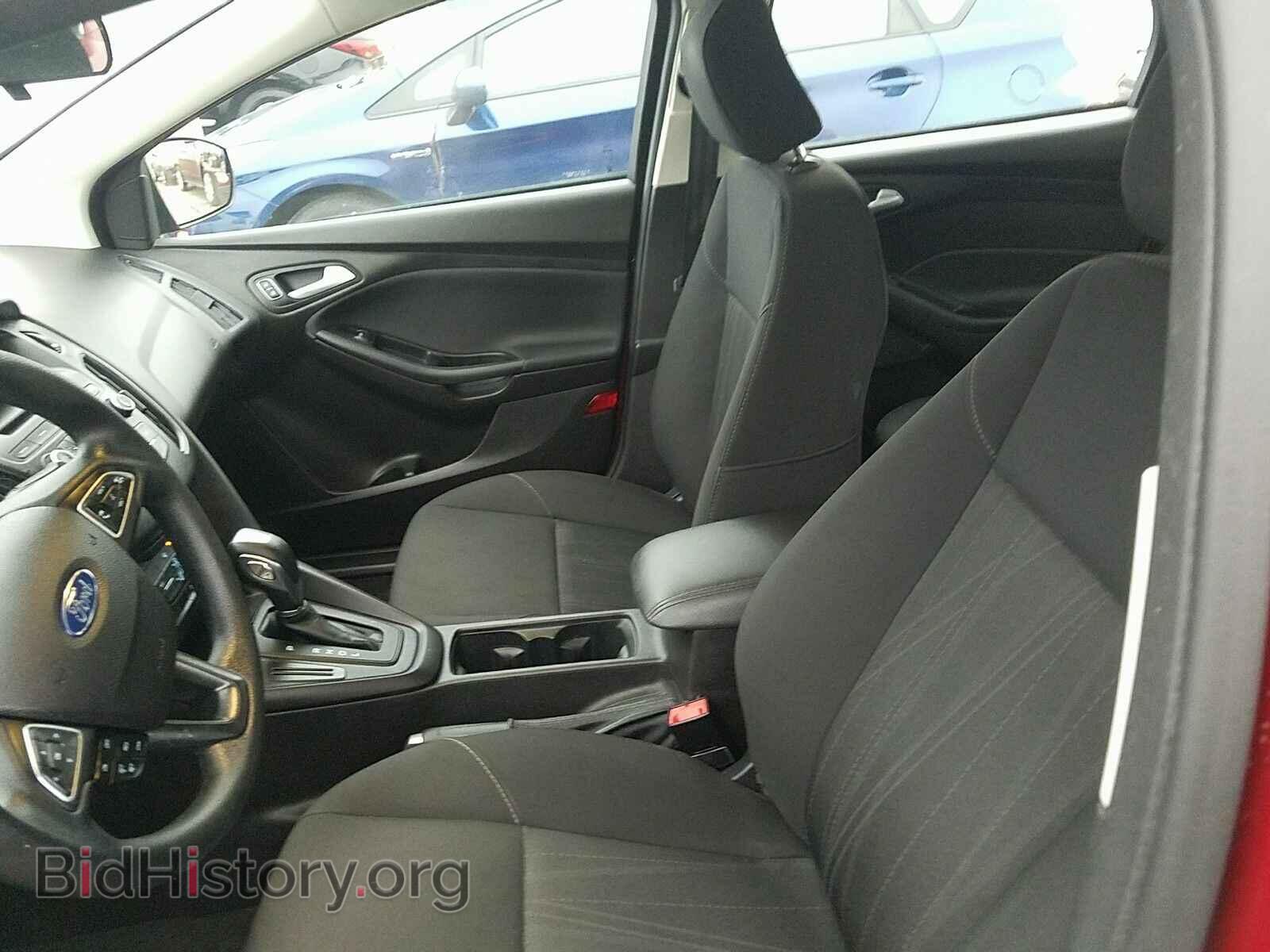 2016 Ford Focus - VIN: 1FADP3F20GL358088 - Фото 3