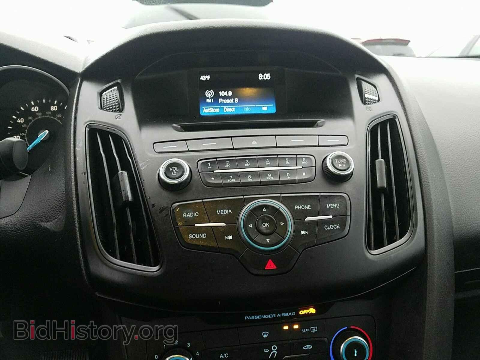 2016 Ford Focus - VIN: 1FADP3F20GL358088 - Фото 4
