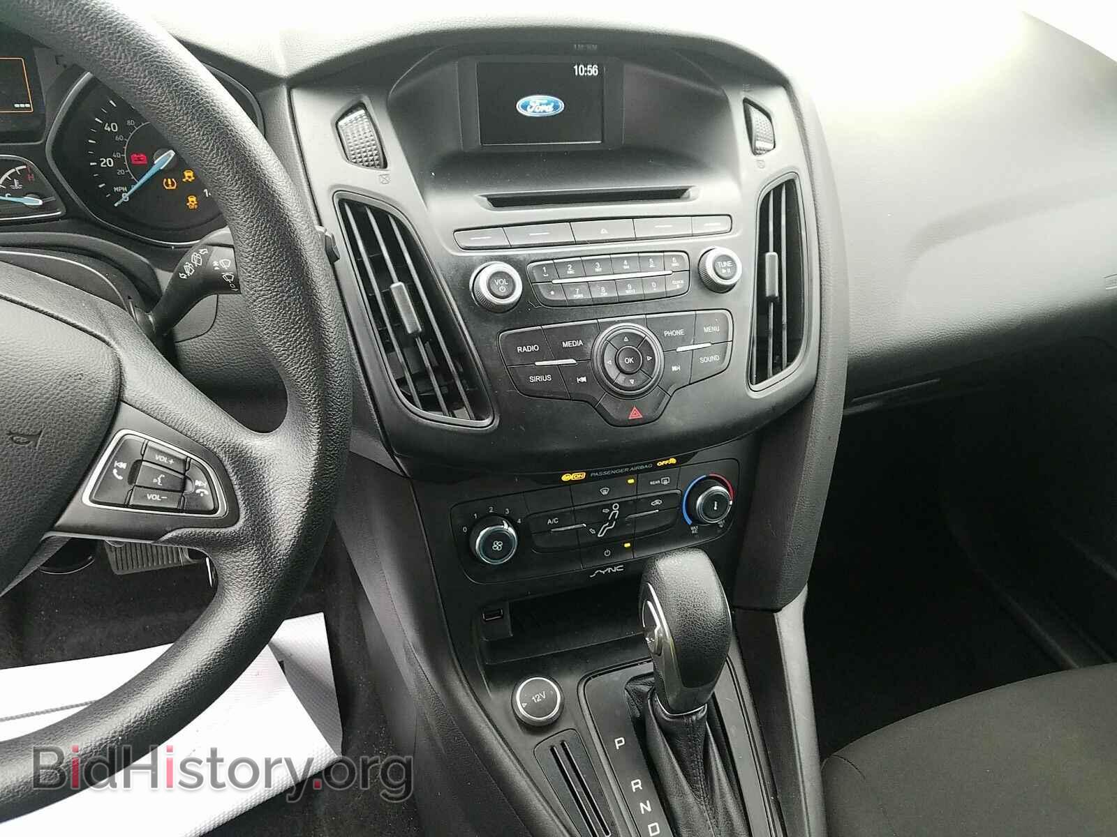 2017 Ford Focus - VIN: 1FADP3K22HL289685 - Фото 4