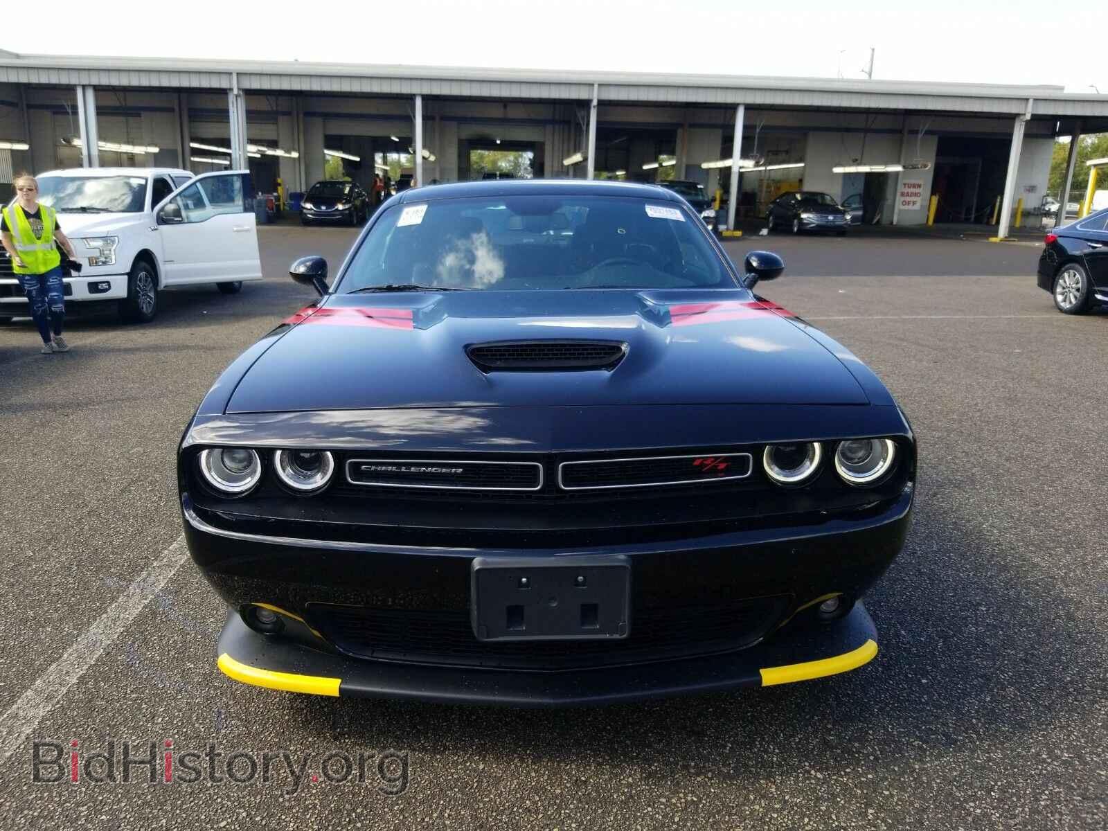 2019 Dodge Challenger - VIN: 2C3CDZBTXKH551178 - Фото 2