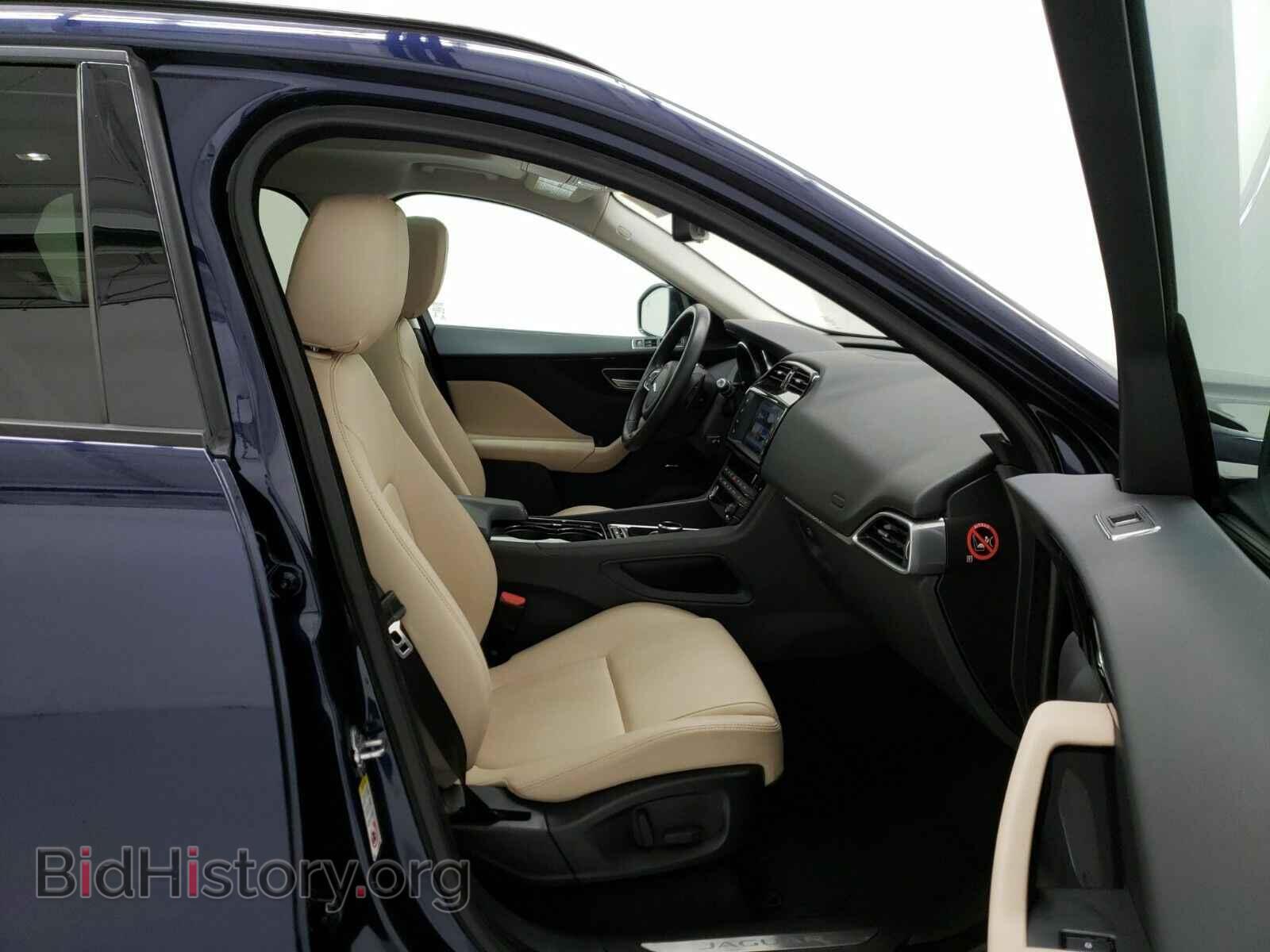 2017 Jaguar F-PACE - VIN: SADCJ2BN3HA492709 - Фото 8