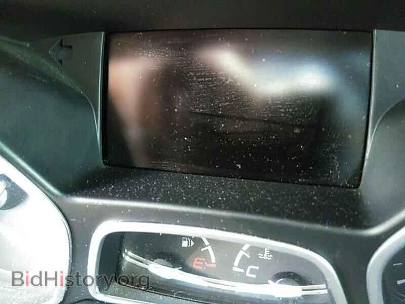 2014 Ford Focus - VIN: 1FADP3F26EL168678 - Photo 5