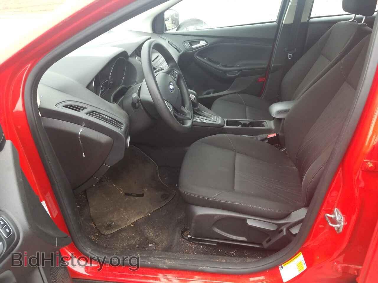 2017 Ford Focus - VIN: 1FADP3K26HL232311 - Photo 3