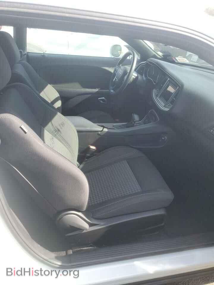 2019 Dodge Challenger - VIN: 2C3CDZAG5KH629659 - Photo 9