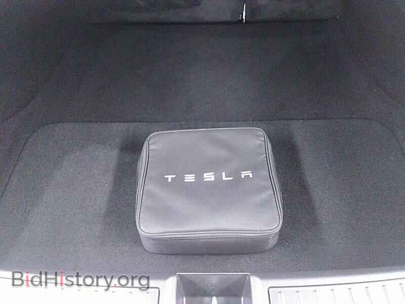 2019 Tesla Model S - VIN: 5YJSA1E4XKF341255 - Фото 8