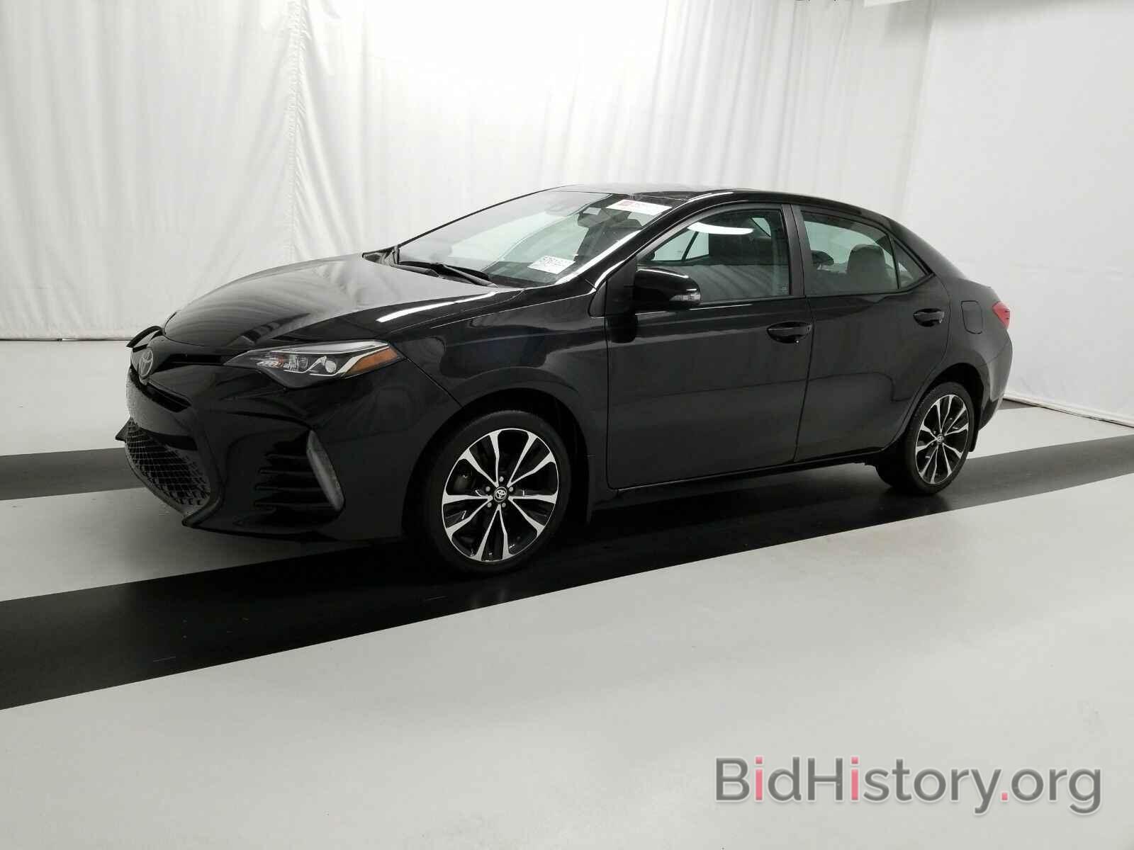 Photo 2T1BURHE7HC833233 - Toyota Corolla 2017