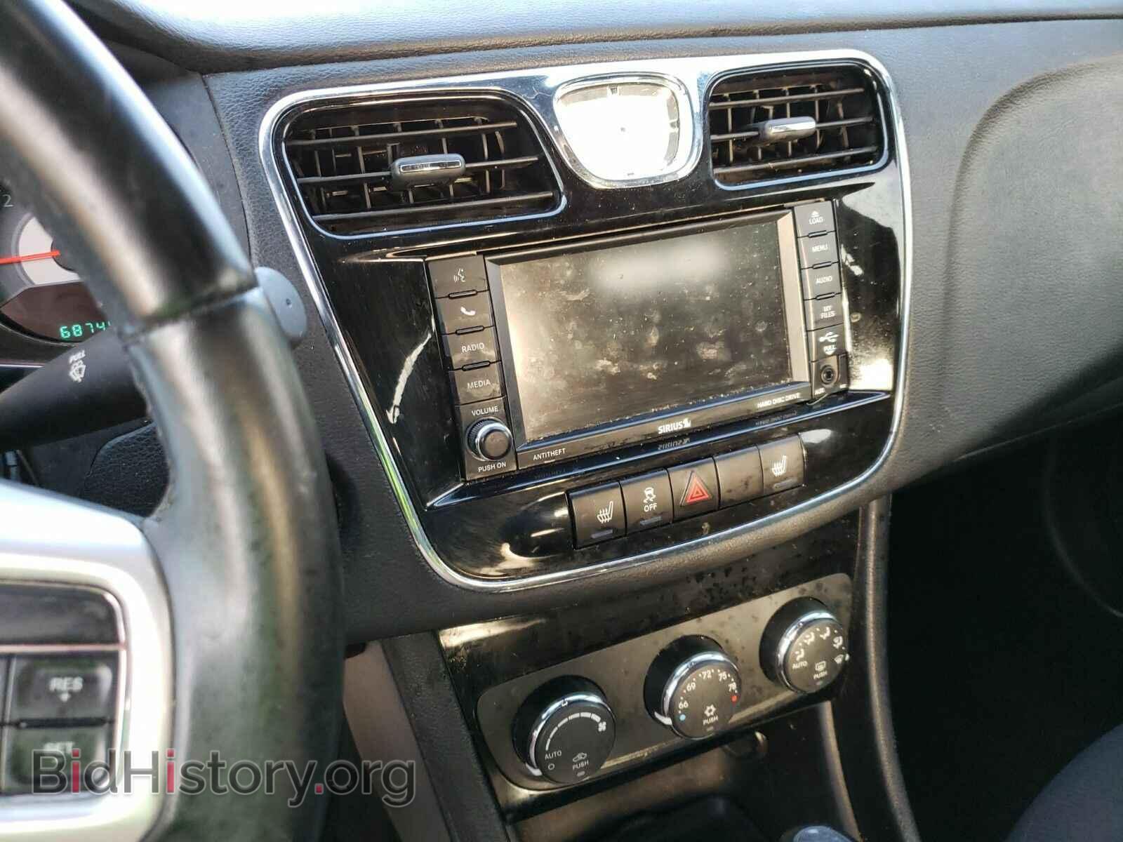 2013 Chrysler 200 - VIN: 1C3CCBBB8DN503870 - Photo 4