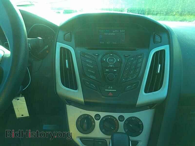 2014 Ford Focus - VIN: 1FADP3F24EL186970 - Photo 4