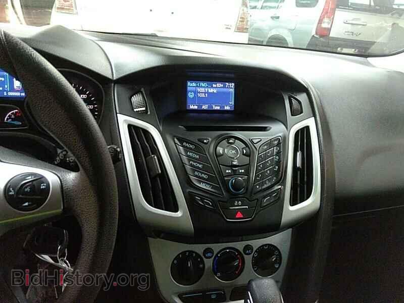 2014 Ford Focus - VIN: 1FADP3K22EL166836 - Photo 4