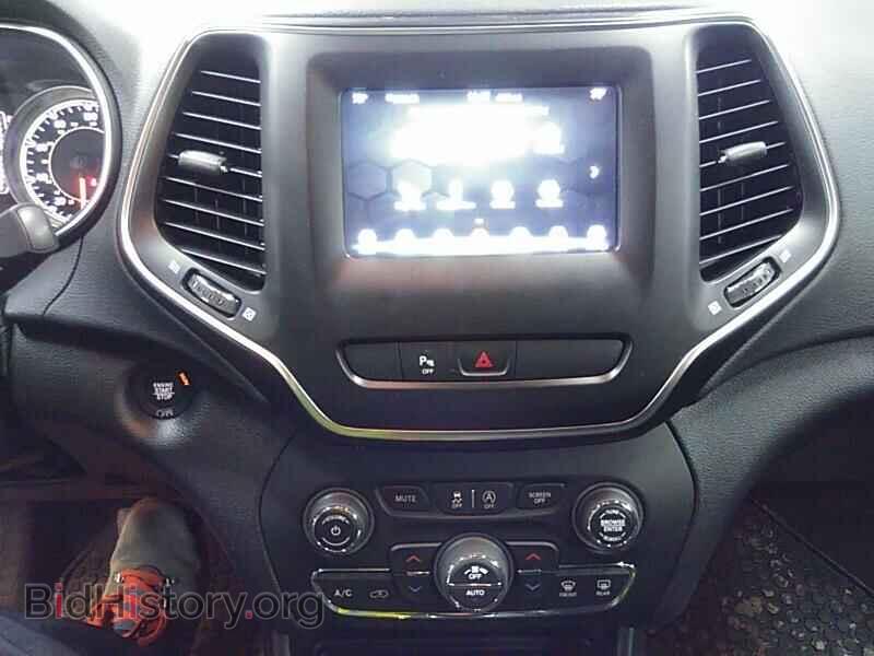 2020 Jeep Cherokee - VIN: 1C4PJMLB6LD561817 - Фото 4