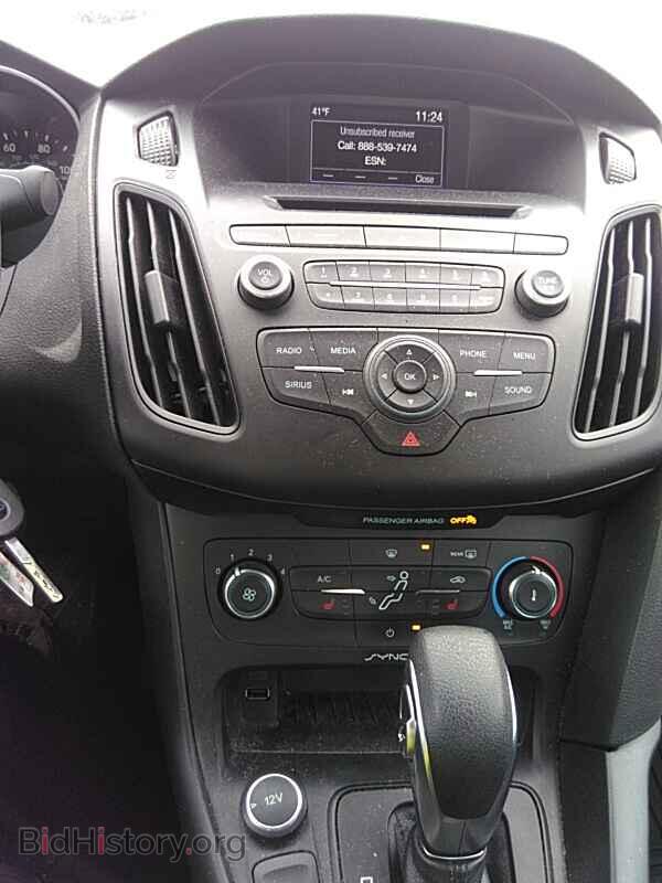 2017 Ford Focus - VIN: 1FADP3F27HL218900 - Фото 4