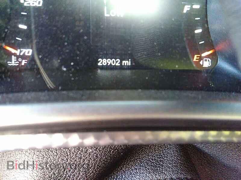 2016 Dodge Challenger - VIN: 2C3CDZC91GH157496 - Photo 5