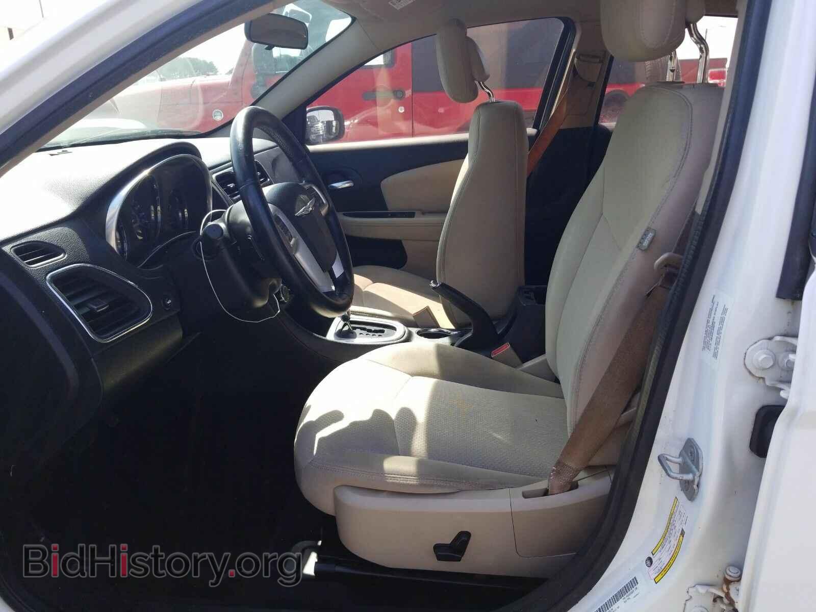 2013 Chrysler 200 - VIN: 1C3CCBBGXDN528104 - Фото 3