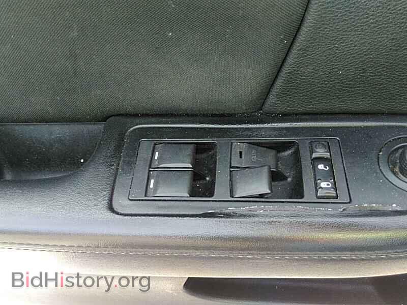 2013 Chrysler 200 - VIN: 1C3CCBBG1DN731947 - Фото 10