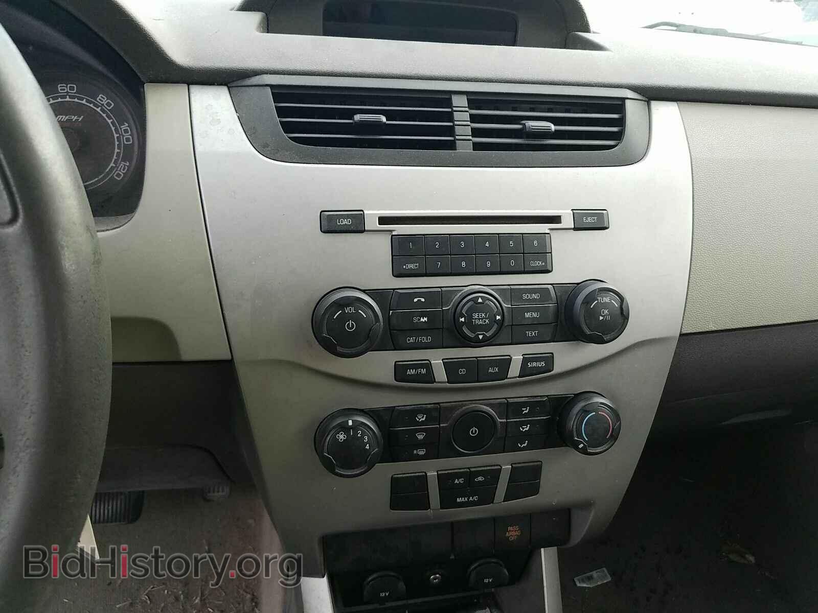 2008 Ford Focus - VIN: 1FAHP34N28W252529 - Фото 4