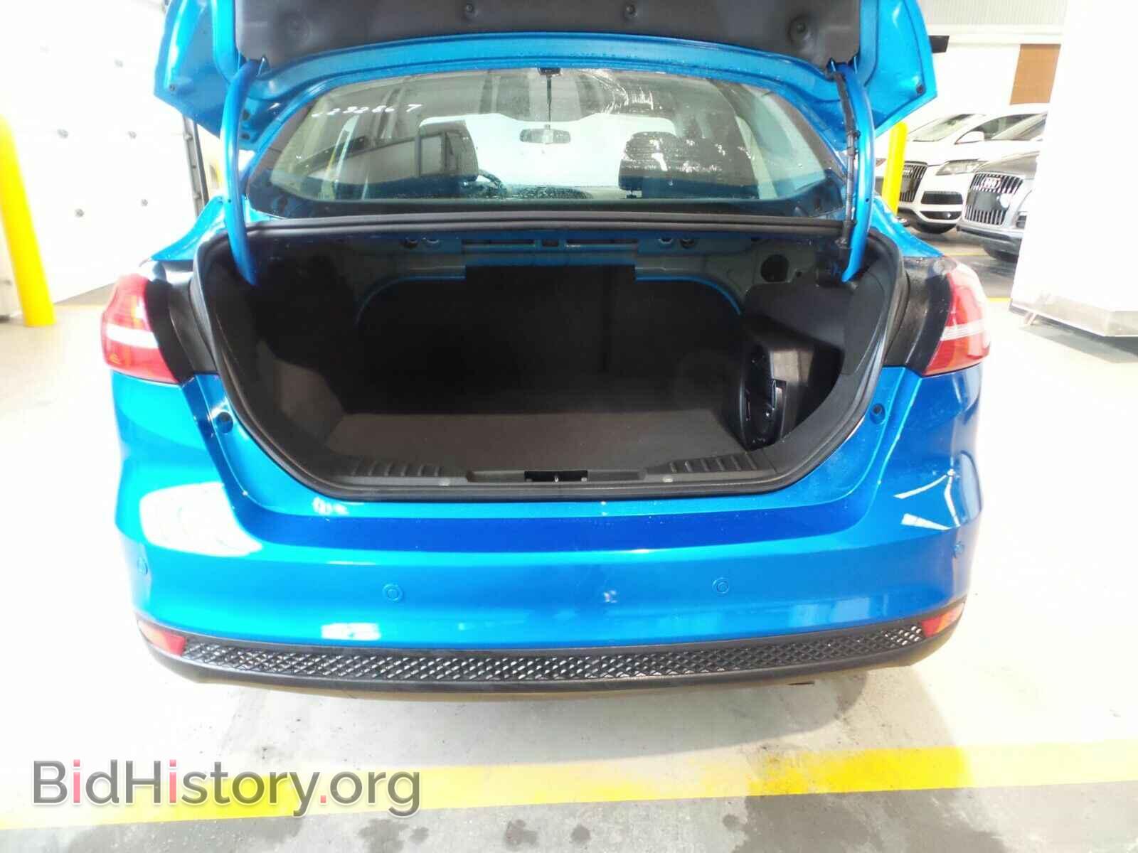 2016 Ford Focus - VIN: 1FADP3F2XGL300036 - Фото 7