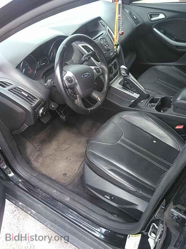 2013 Ford Focus - VIN: 1FADP3F2XDL271858 - Фото 3