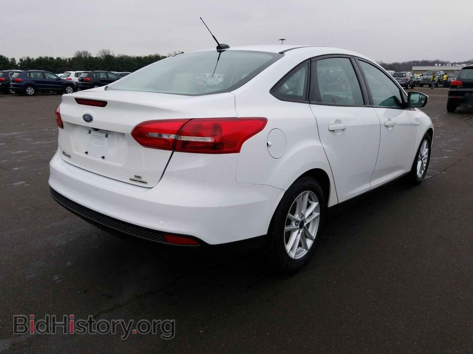 2016 Ford Focus - VIN: 1FADP3F25GL358295 - Photo 2